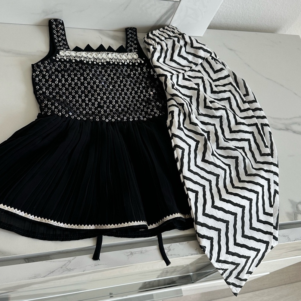 Brand new Black and White toddler traditional girl Indian Pakistani dress